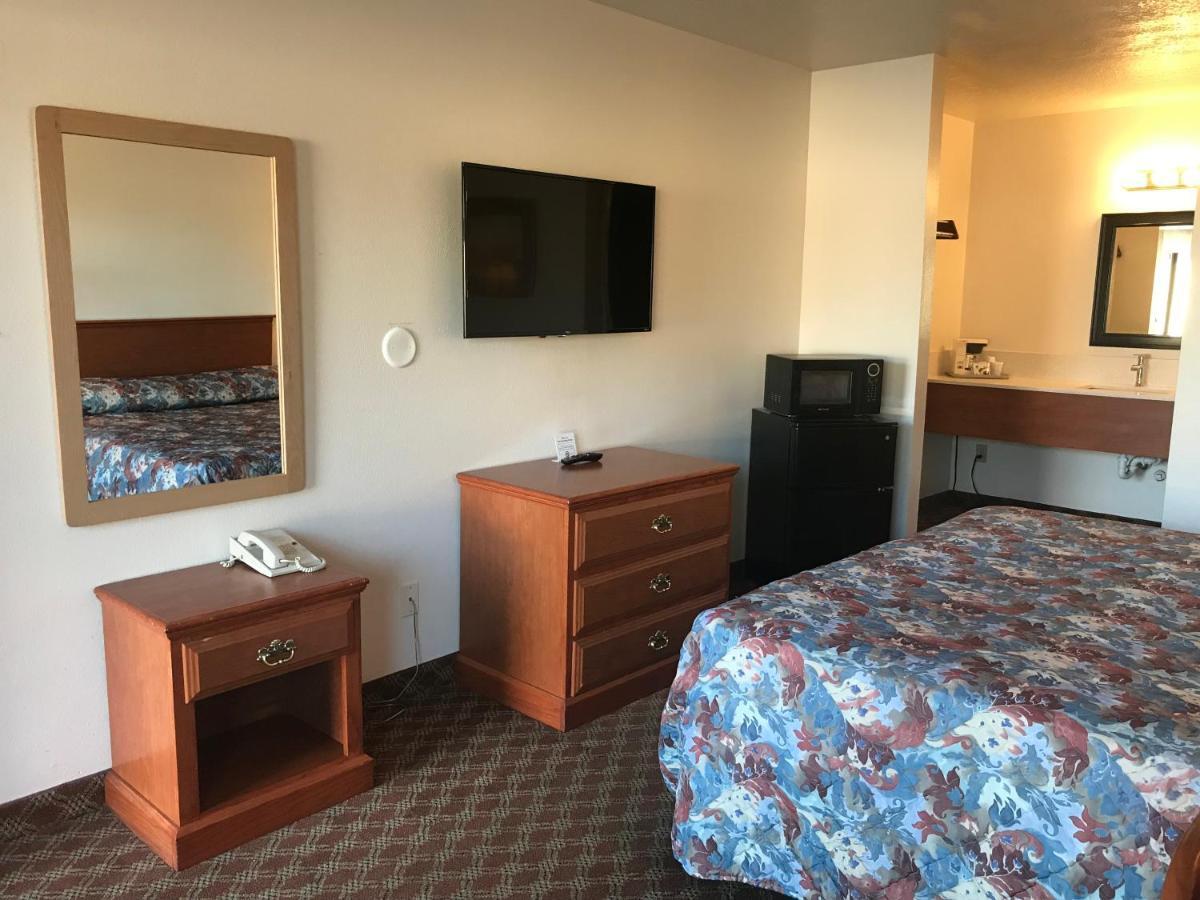 Woodburn Inn 외부 사진