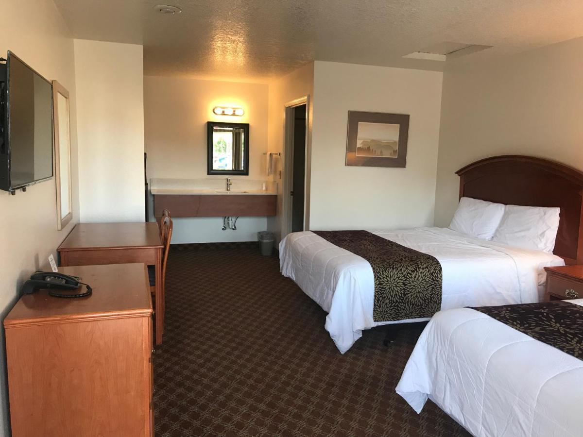 Woodburn Inn 외부 사진