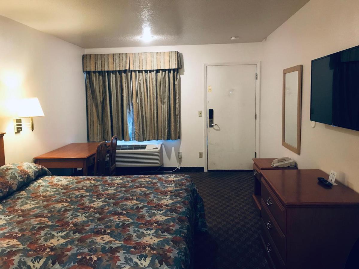Woodburn Inn 외부 사진