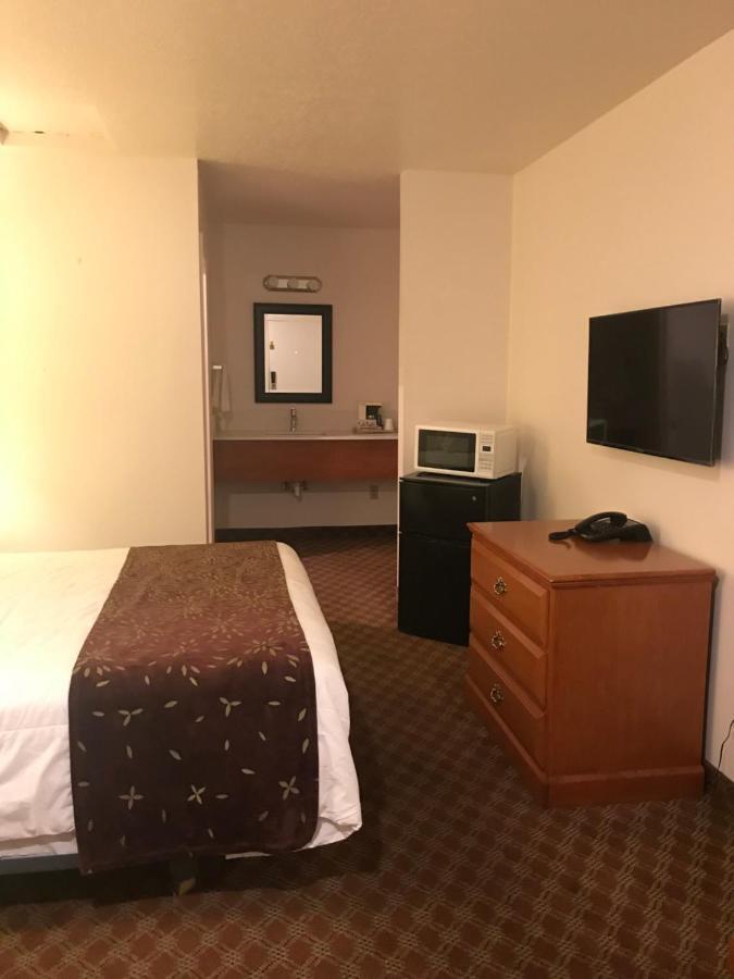 Woodburn Inn 외부 사진