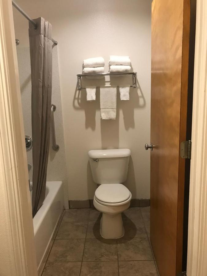 Woodburn Inn 외부 사진