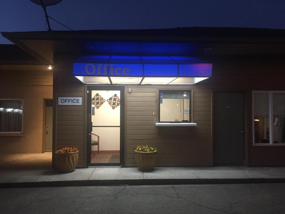 Woodburn Inn 외부 사진