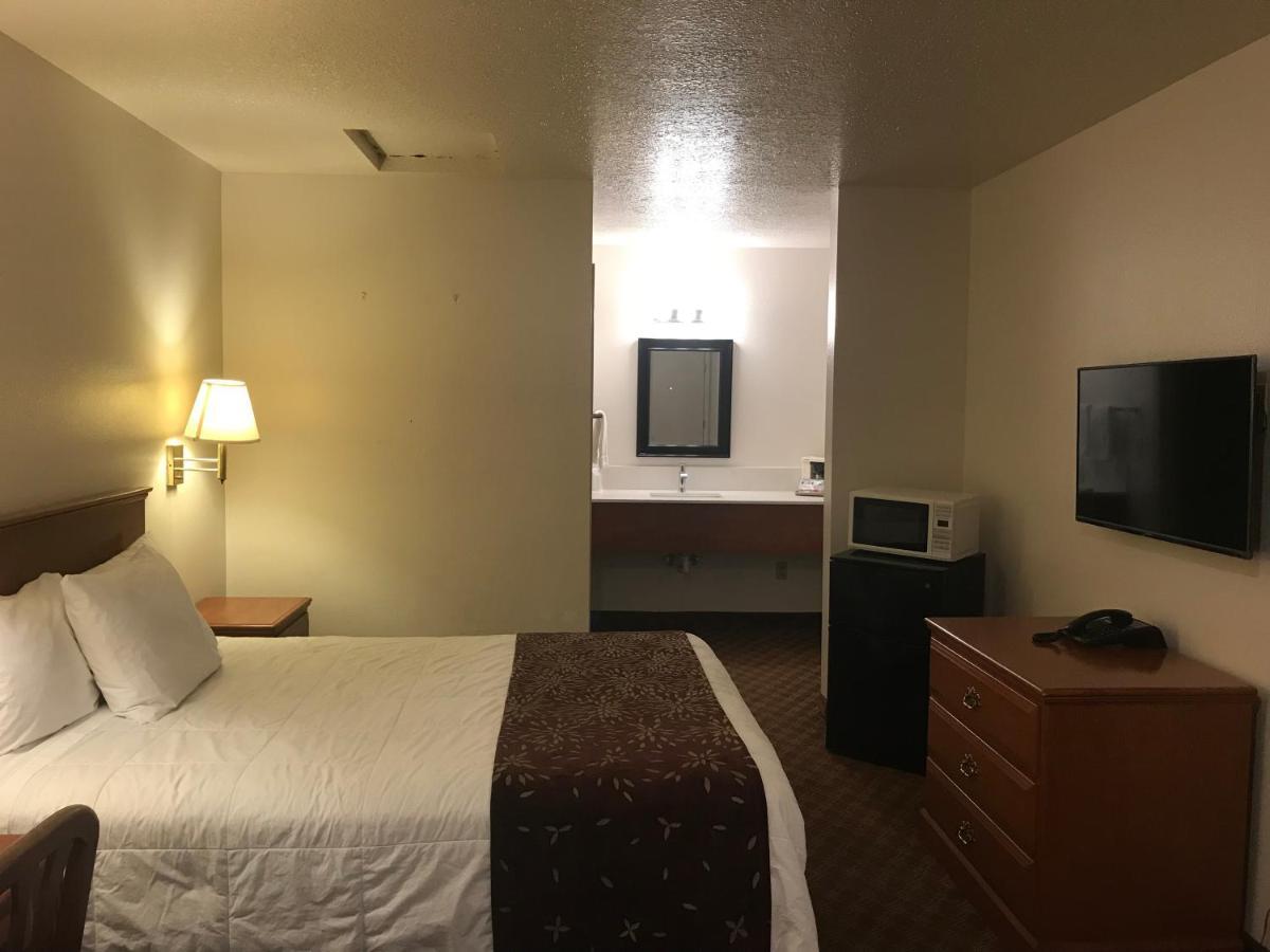 Woodburn Inn 외부 사진